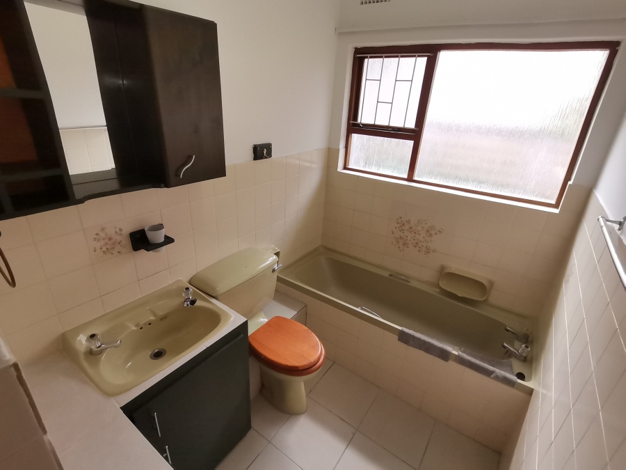 To Let 3 Bedroom Property for Rent in Beacon Bay Eastern Cape